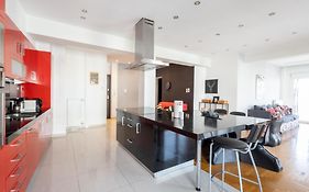 A Luxury & Comfortable Apt In Athens